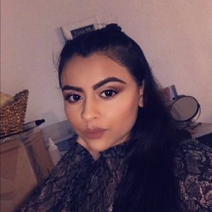 Meet your Posher, Raquel